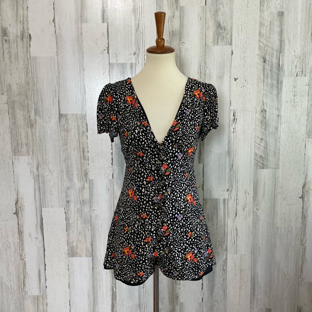 Forever 21 Floral Print Romper - Picture 4 of 12